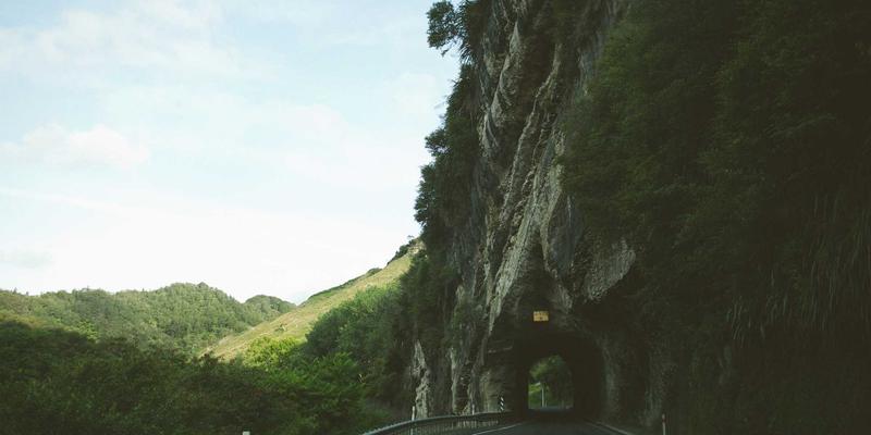 VB.NET实现新闻智能推荐算法：基于用户行为的行业资讯个性化筛选策略