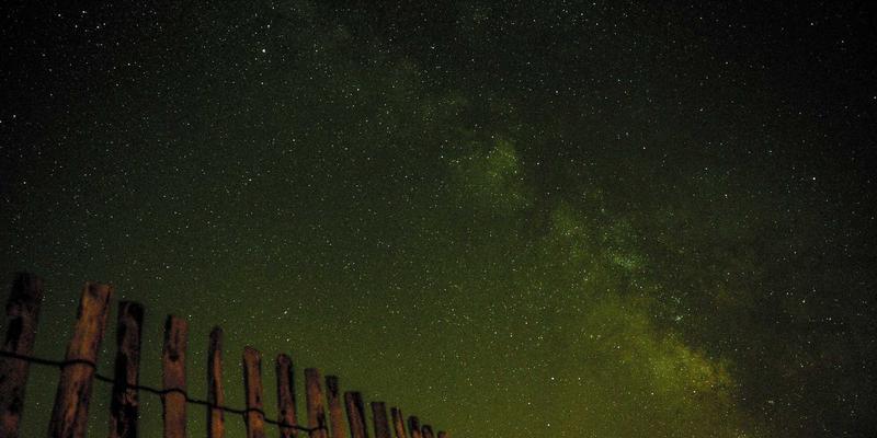 VB新闻内容安全与审核系统设计：AI智能过滤与人工复核的双重防线